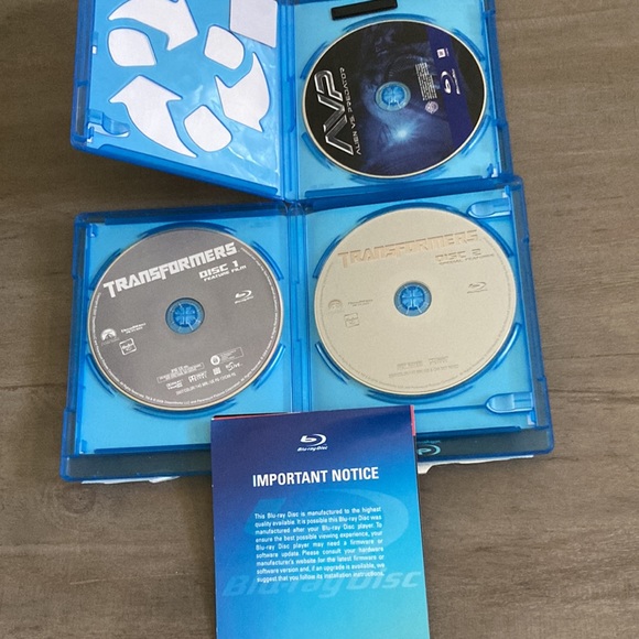 3 Sci-fi  Blue-ray DVDS: Transformers (special Alien Vs Predator - Picture 12 of 15